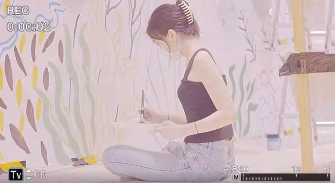 李嫣分享街景，夕陽下的倒影很迷人，提前準備迎接聖誕節