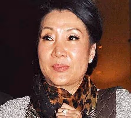 嫁給香港打星低調做賢妻!曹恩玉為洪金寶「生下3兒1女」仍不被愛,31年後「糟糠之妻」守身如玉:自己也能過上豪門生活