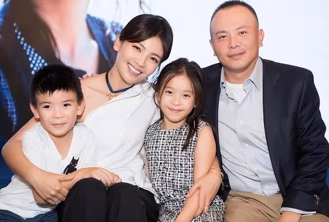 豪門媳婦受氣多,被兒子罵豬頭,給婆婆跪地洗腳,個個卑微又憋屈