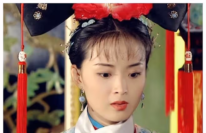 豪門媳婦受氣多,被兒子罵豬頭,給婆婆跪地洗腳,個個卑微又憋屈