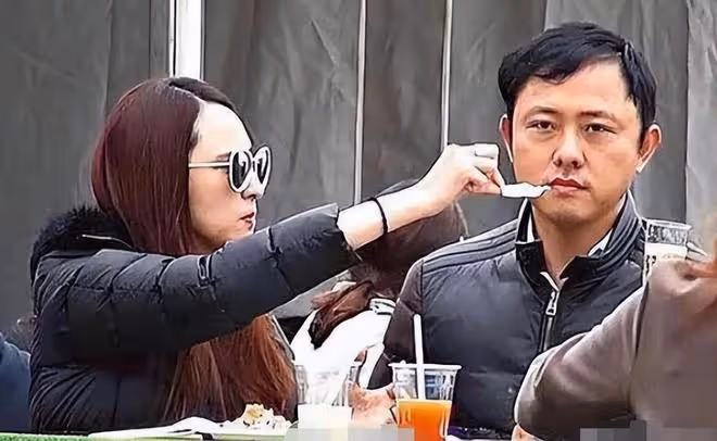 豪門媳婦受氣多,被兒子罵豬頭,給婆婆跪地洗腳,個個卑微又憋屈
