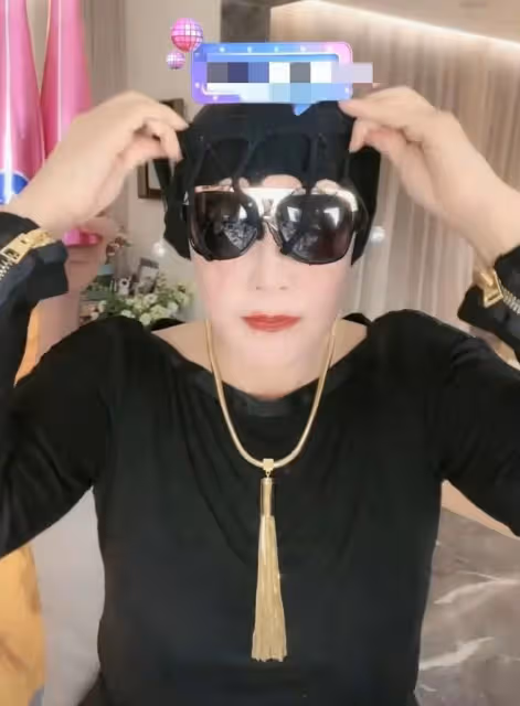 向太首播失敗?蹭熱度,連夜關閉評論,她與張蘭差了不是一星半點