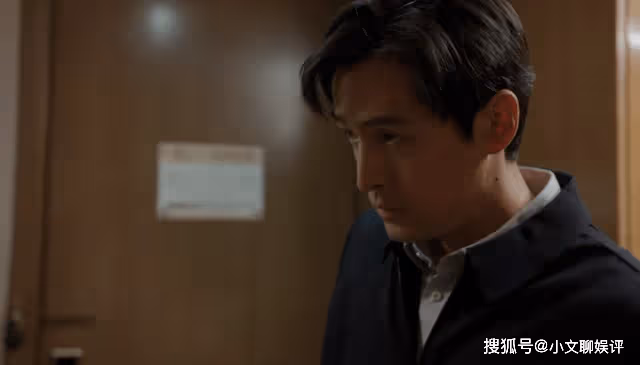 《縣委大院》領導也有七情六慾!梅曉歌開房時的隱忍,暴露了人性