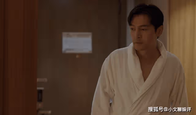 《縣委大院》領導也有七情六慾!梅曉歌開房時的隱忍,暴露了人性