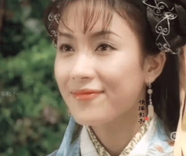 TVB「傳整容」視後原來有份演《男親女愛》,被贊清純長相甜美!
