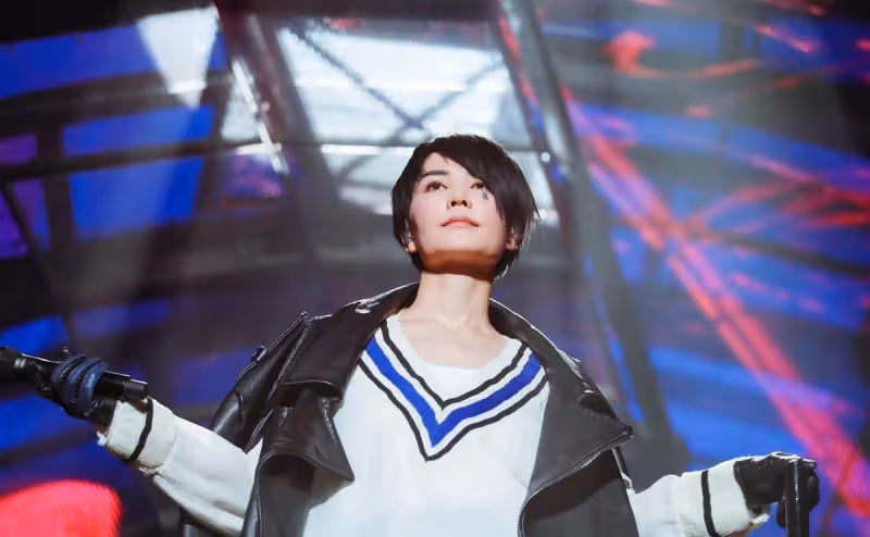花錢如流水的4位女星：有錢也養不起，她們的高消費你想都想不到