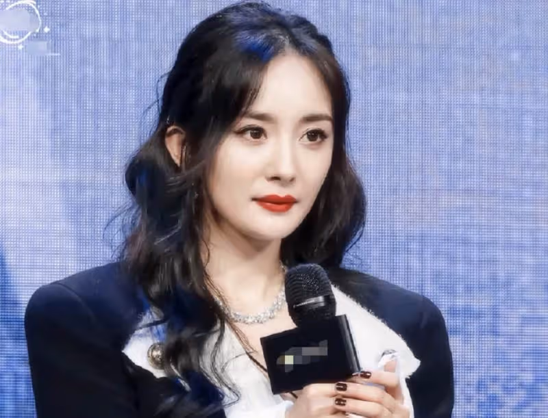 花錢如流水的4位女星：有錢也養不起，她們的高消費你想都想不到