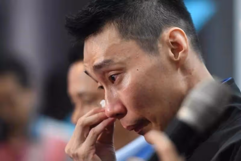 40歲李宗偉官宣三胎得子，陪妻子進產房超暖，臉頰凹陷瘦成皮包骨
