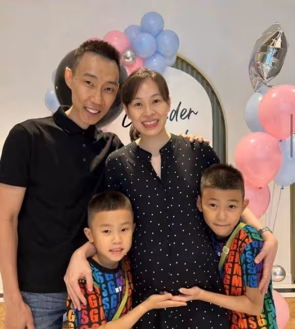 40歲李宗偉官宣三胎得子，陪妻子進產房超暖，臉頰凹陷瘦成皮包骨