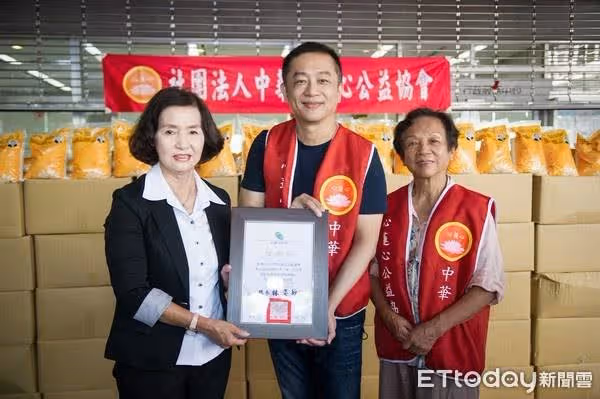 低調行善，陳昭榮20年前救助沒錢葬孫阿嬤一幫數十年，繼承父命5年捐6000棺：捐蹭財一定要花光