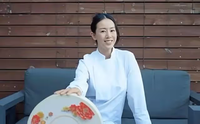 香港知名女星產後復出！身材已恢復最佳狀態，再婚嫁小7歲帥哥