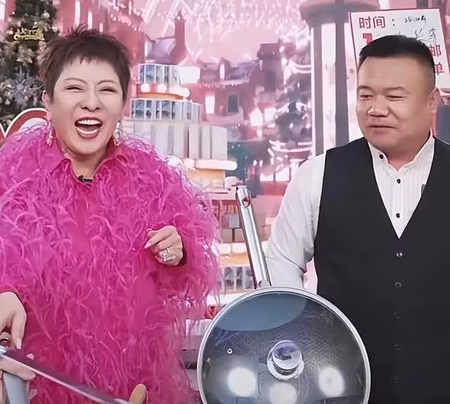 向太直播首秀銷售額破3億,賣床墊疑似內涵張蘭,遭粉絲無情退貨