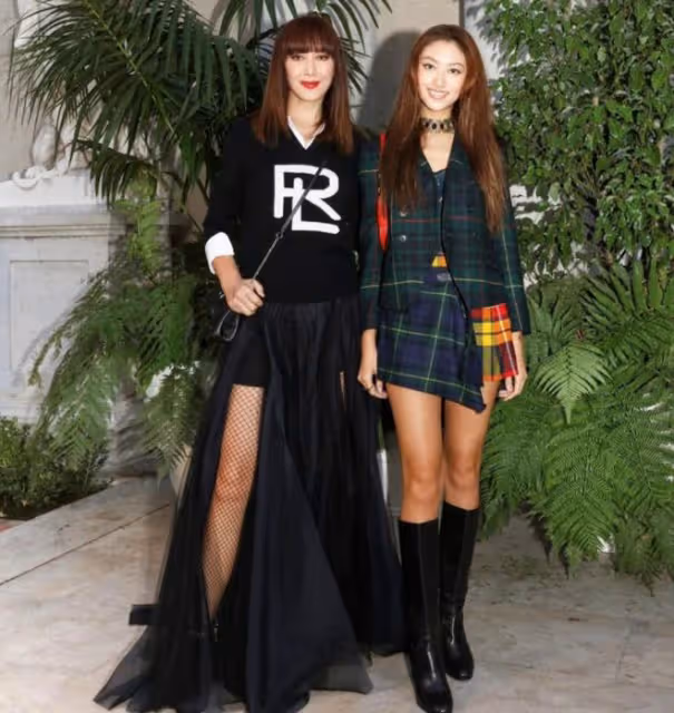 任達華女兒迎18歲成人禮,穿紅色短裙好驚艷,身高1米8長腿矚目
