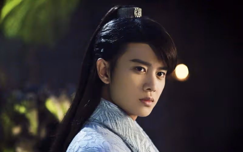 《錦衣之下》任嘉倫成「京城第一霸總」！盤點任嘉倫7大古裝角色，《大唐榮耀》《白蛇傳說》都好颯！