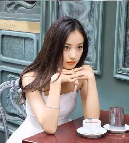女星剛出道時VS現在