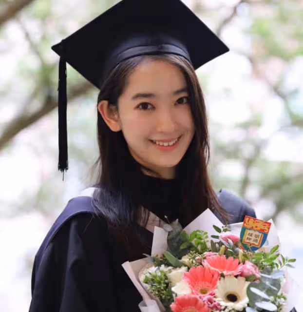 恭喜！龔慈恩女兒大學建築系畢業，22歲高顏值像媽，已出道當女一