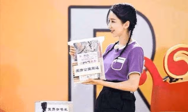 她才31歲臉就崩了？從來不承認整容，今滿臉矽膠感垮成「假人」