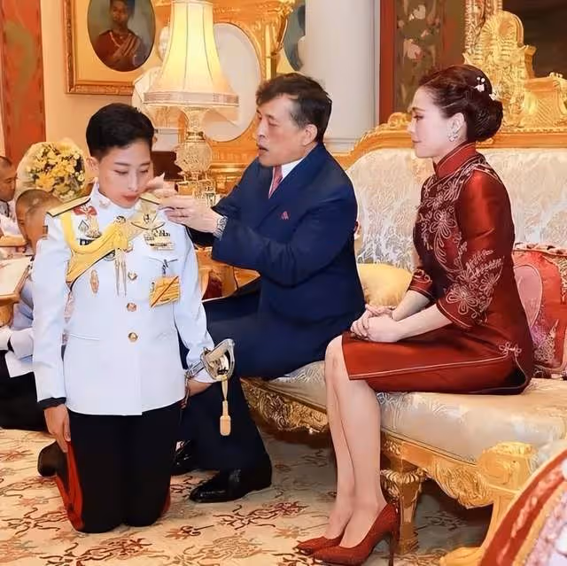 出家當尼姑的泰國王妃西拉米,誕下王室唯一男繼承人,卻毀於貪心