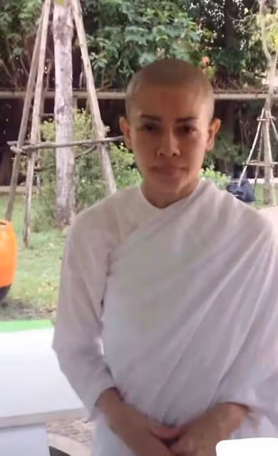 出家當尼姑的泰國王妃西拉米,誕下王室唯一男繼承人,卻毀於貪心