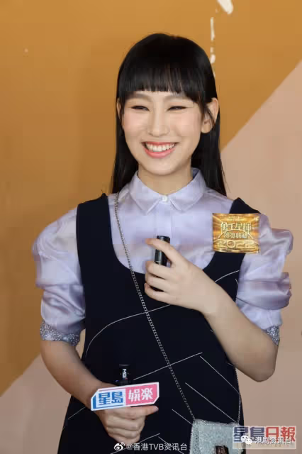 TVB力捧港姐穿黑絲搶FO!炎明熹爭飛躍進步藝員有自信