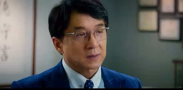 導演怕請不到劉亦菲來助陣澳門國際電影節,成龍打電話分分鐘搞定