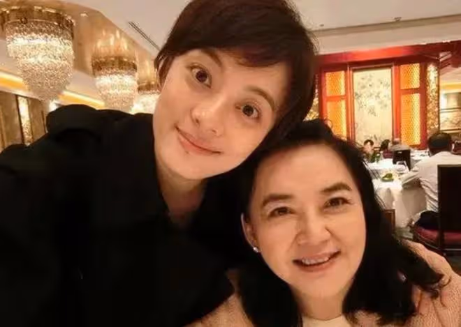 64歲胡慧中內地正式復出！將與肖戰同台演話劇，22歲女兒留言支持
