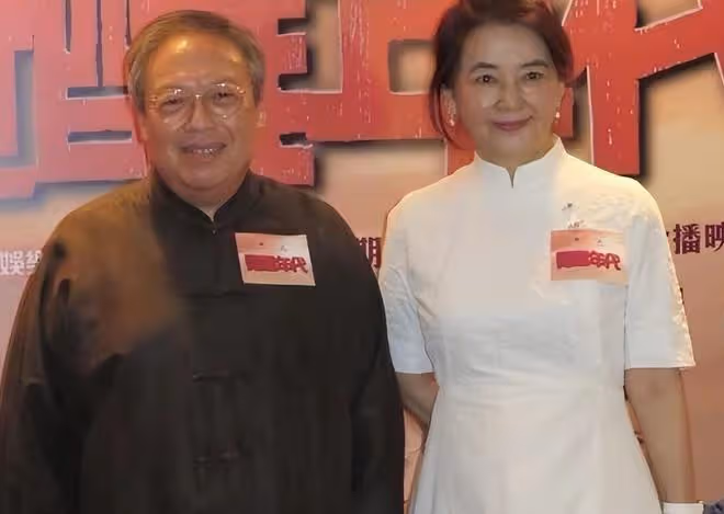64歲胡慧中內地正式復出！將與肖戰同台演話劇，22歲女兒留言支持