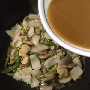 洋蔥蚝油雞片