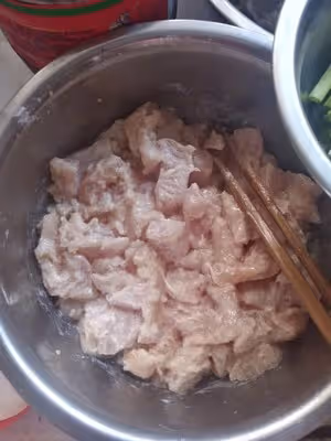 紅油雞丁燴麵