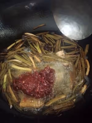紅油雞丁燴麵