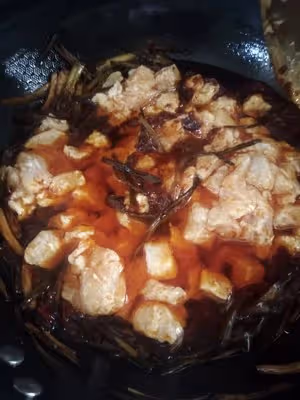 紅油雞丁燴麵