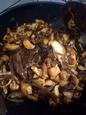 紅油雞丁燴麵