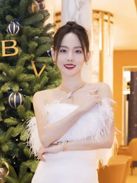 我怎麼能跟你們女神比?邵晴情緒激動,被汙衊當小三氣得抑鬱割腕