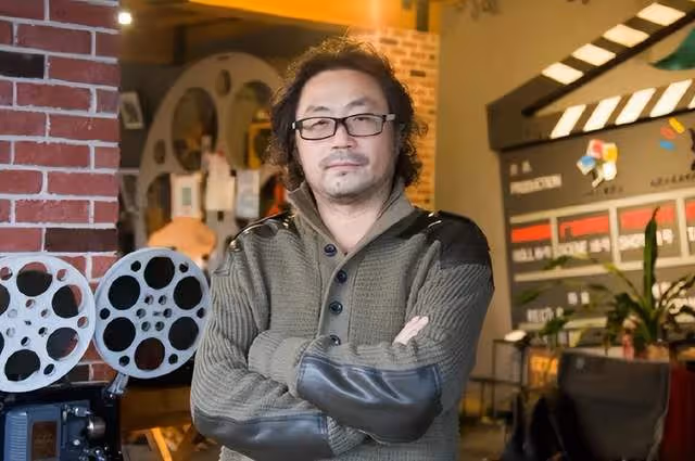 再傳噩耗!54歲名導王景光因疾病突逝,愛人曬其最後畫面悲痛道別
