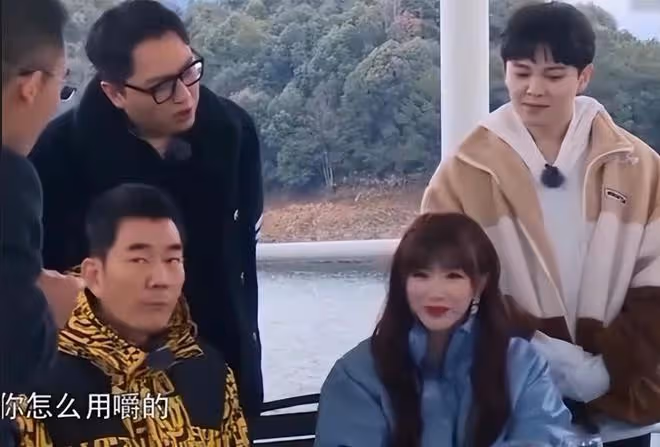 華少等明星狂炫的「優越感」，被一罐魚籽醬狠狠撕下