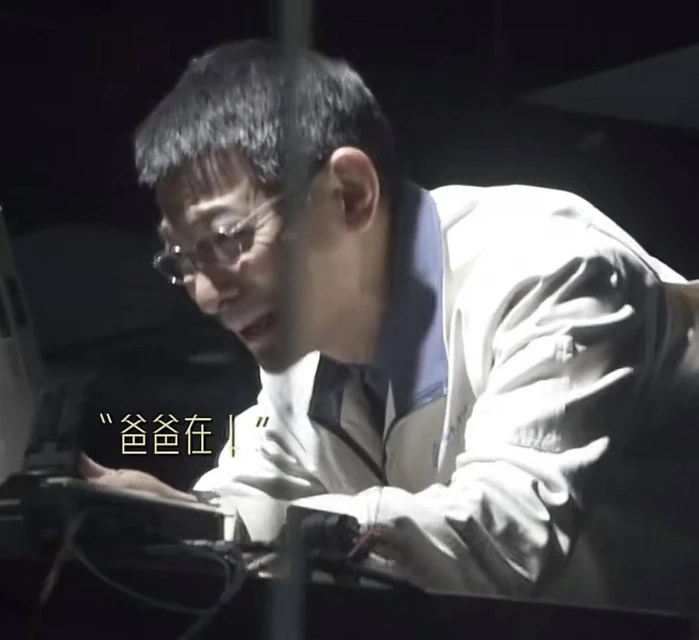 61歲劉德華素顏曝光,鬢角斑白滿臉憔悴,拍戲哭到崩潰演技獲贊