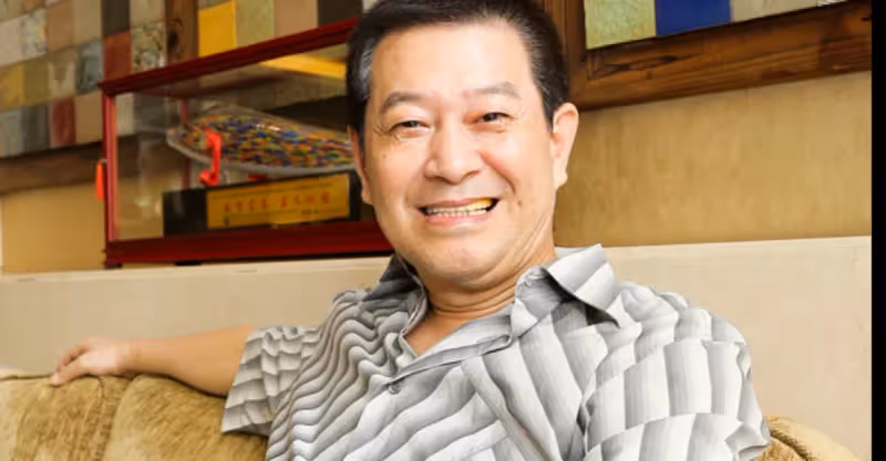 小腸阻塞急送醫！蔡小虎驚傳「吐到無法插管急救」白血球飆到25000　經紀人曝最新病況：「這2天是關鍵」