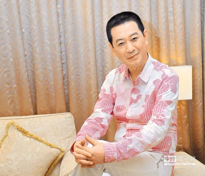 小腸阻塞急送醫!蔡小虎驚傳「吐到無法插管急救」白血球飆到25000 經紀人曝最新病況:「這2天是關鍵」