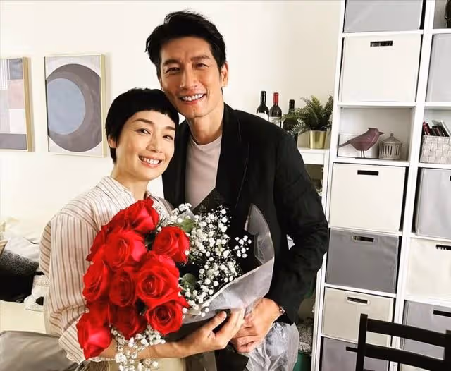 覓得真愛!52歲TVB不老男神慶結婚兩周年,太太曾有一段三年婚姻