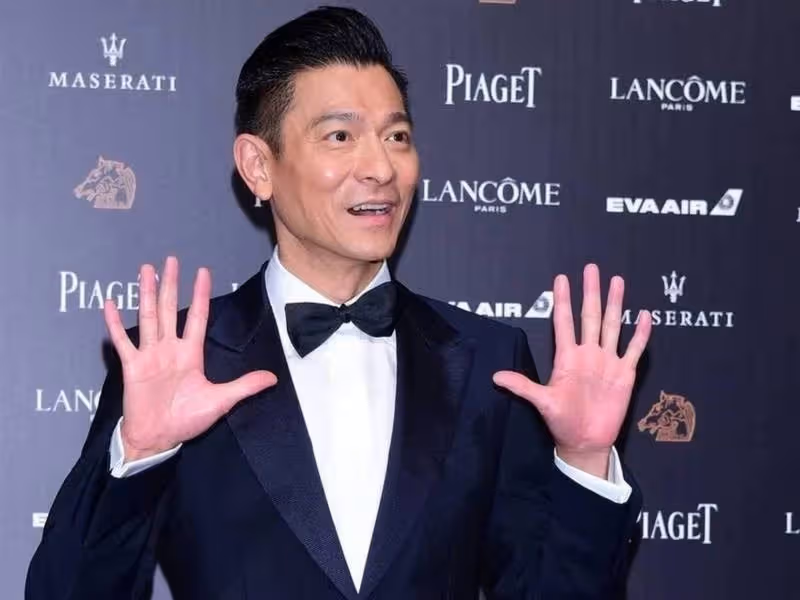 劉德華罕素顏!鬢角斑白「一秒馬上入戲」哭到全身顫抖 「7情緒完美轉換」往前一看全網甘拜下風
