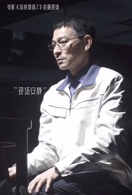 劉德華罕素顏!鬢角斑白「一秒馬上入戲」哭到全身顫抖 「7情緒完美轉換」往前一看全網甘拜下風