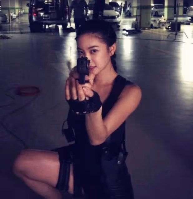 從配角演員到進軍好萊塢，美女姐姐結婚後更加勇敢挑戰自我