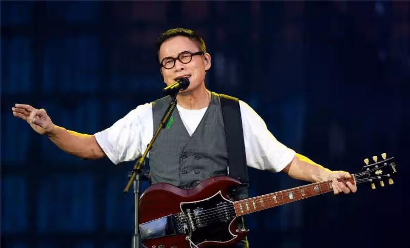 一首火了整整32年的歌曲，歌詞中沒有一個愛字，引發了無數人共鳴