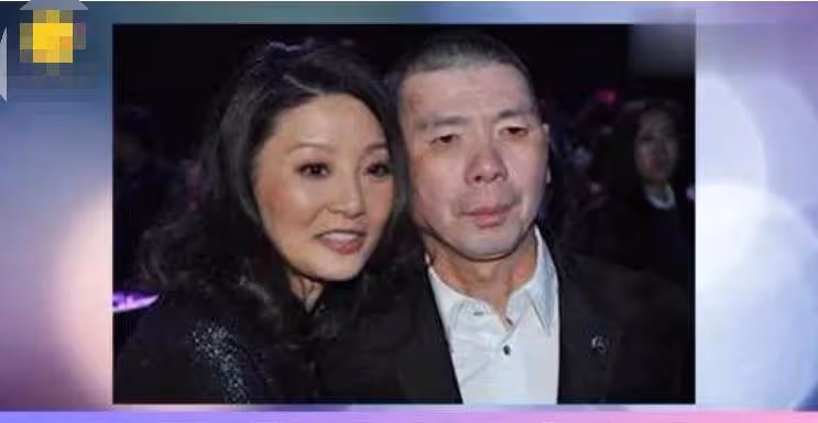 馮小剛病情加重，收入過億為何久病不治？徐帆說出真相