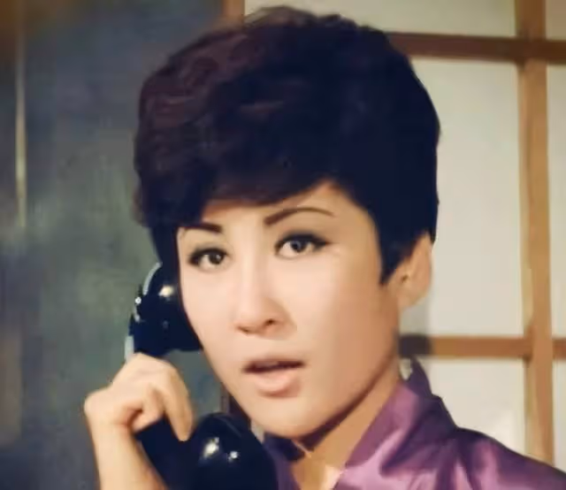 向華強前妻丁佩：李小龍死在她的房間，女兒向詠恆是「珠寶女王」