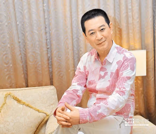 緊急送醫插管!蔡小虎暴瘦「住院畫面曝光」...還原過程「只是吃了一食物」痛到倒地