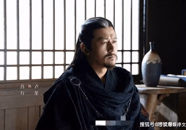 《月歌行》盧笙和月光上神是什麼關係?利用柳梢復活月光上神