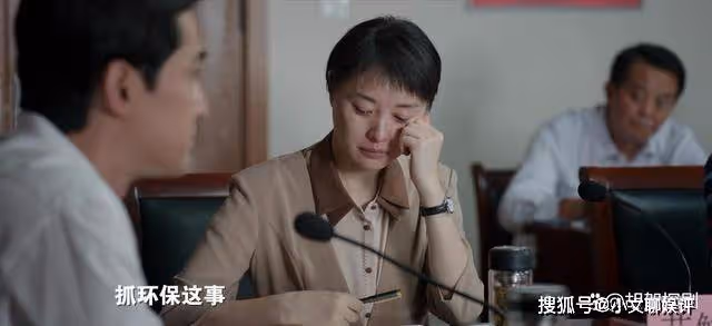 《縣委大院》看了寶根身上牢牢壓的三座大山,才懂他患肺癌絕非偶然