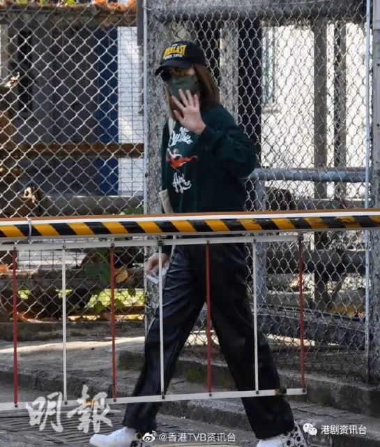 透露楊明情況OK!莊思明第二日到荔枝角收押所探監