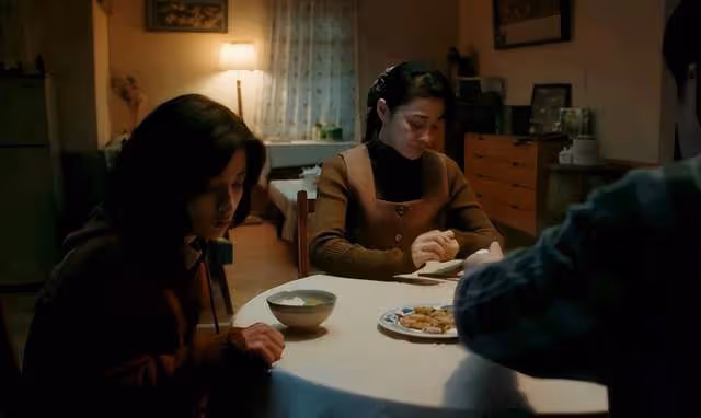 47歲梅婷《回來的女兒》炸裂,為何能再次爆紅?張子楓評價一語中的